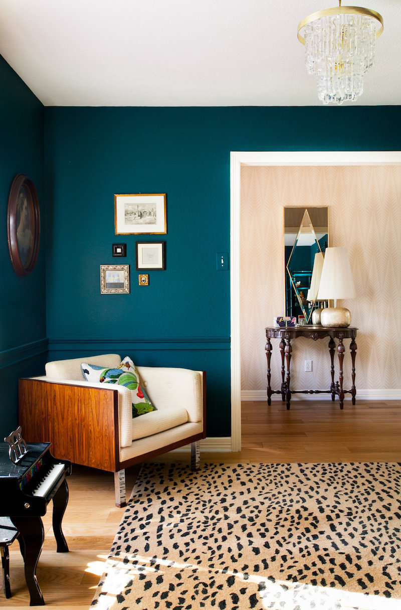 découvrez l'élégance du bleu canard pour votre décoration intérieure. transformez votre espace avec des touches modernes et raffinées, alliant style et confort. inspirez-vous de nos conseils et idées déco pour intégrer cette couleur tendance dans votre maison.