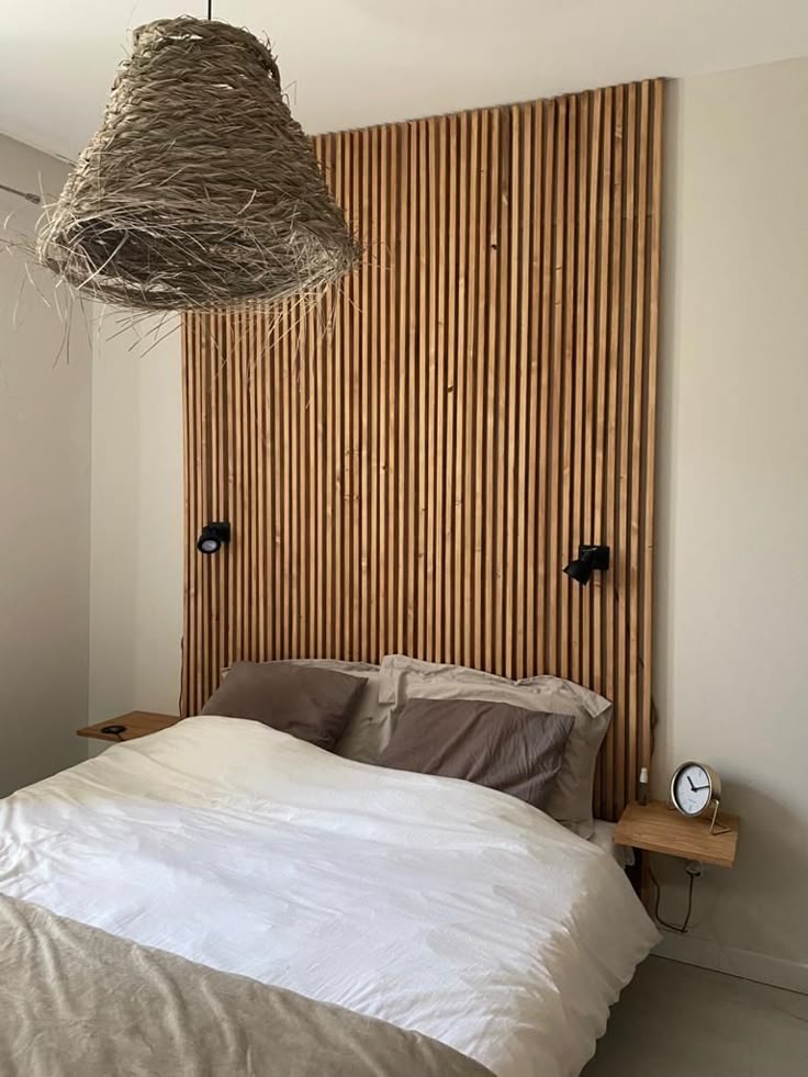 découvrez comment créer votre propre tête de lit diy avec des instructions simples et des astuces créatives. transformez votre chambre avec un projet artisanal unique qui reflète votre style personnel.