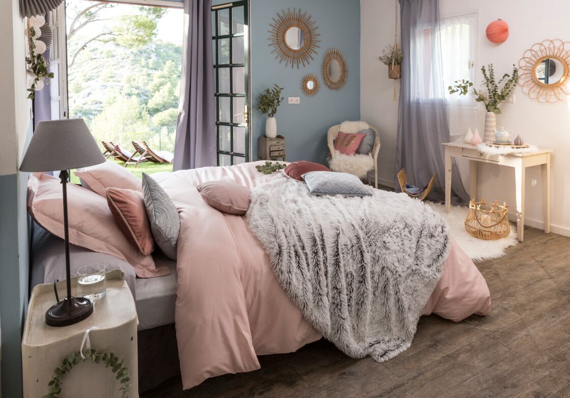 découvrez 10 idées créatives pour aménager une chambre arc-en-ciel qui égayera l'espace de vos enfants. des inspirations colorées et ludiques pour stimuler l'imagination et apporter joie et bonheur dans leur univers.