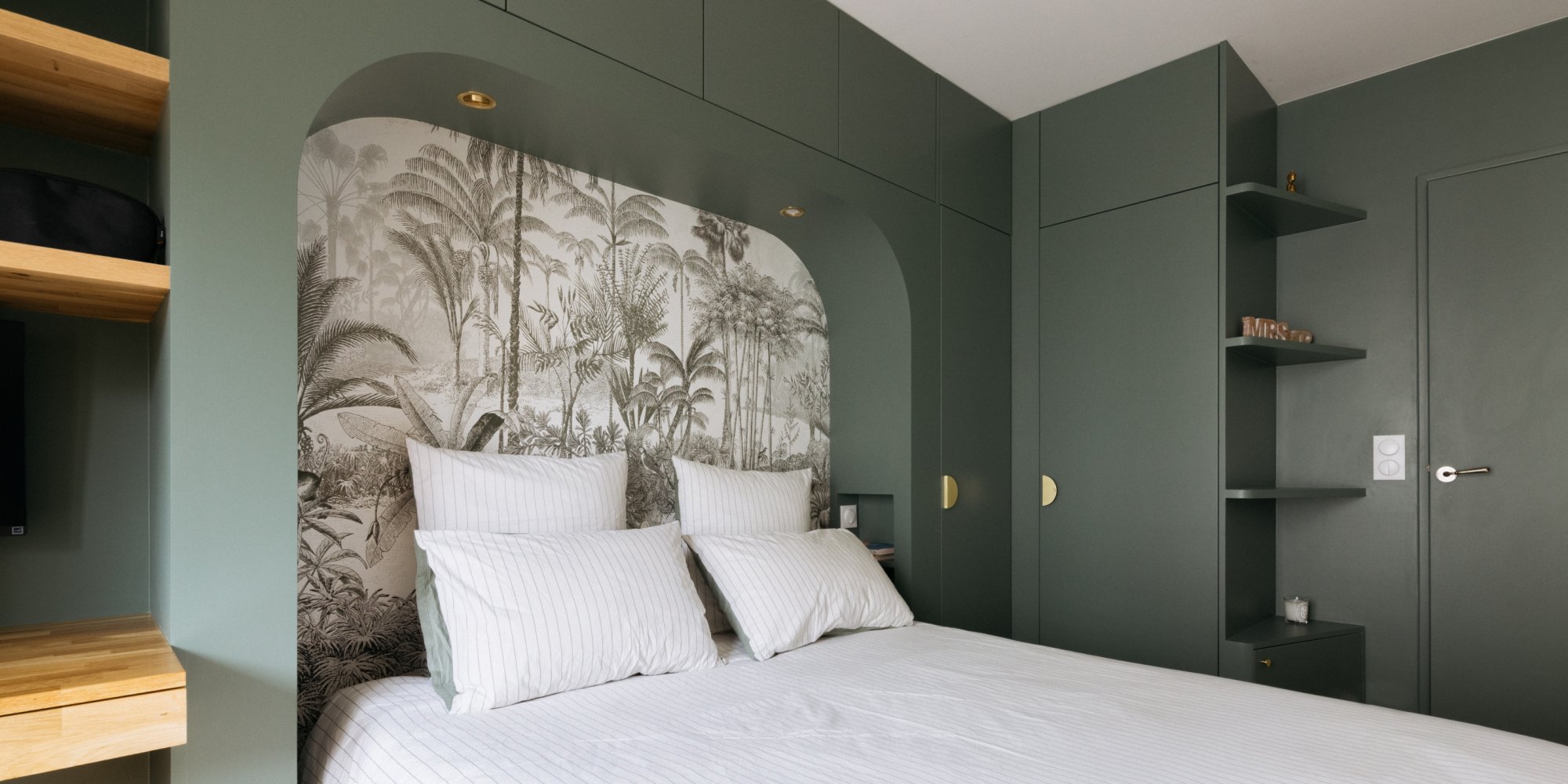 découvrez 10 idées créatives pour aménager une chambre arc-en-ciel, alliant couleurs vibrantes et harmonie. transformez l'espace de votre enfant en un véritable havre de joie et de créativité grâce à des inspirations uniques et des astuces déco.