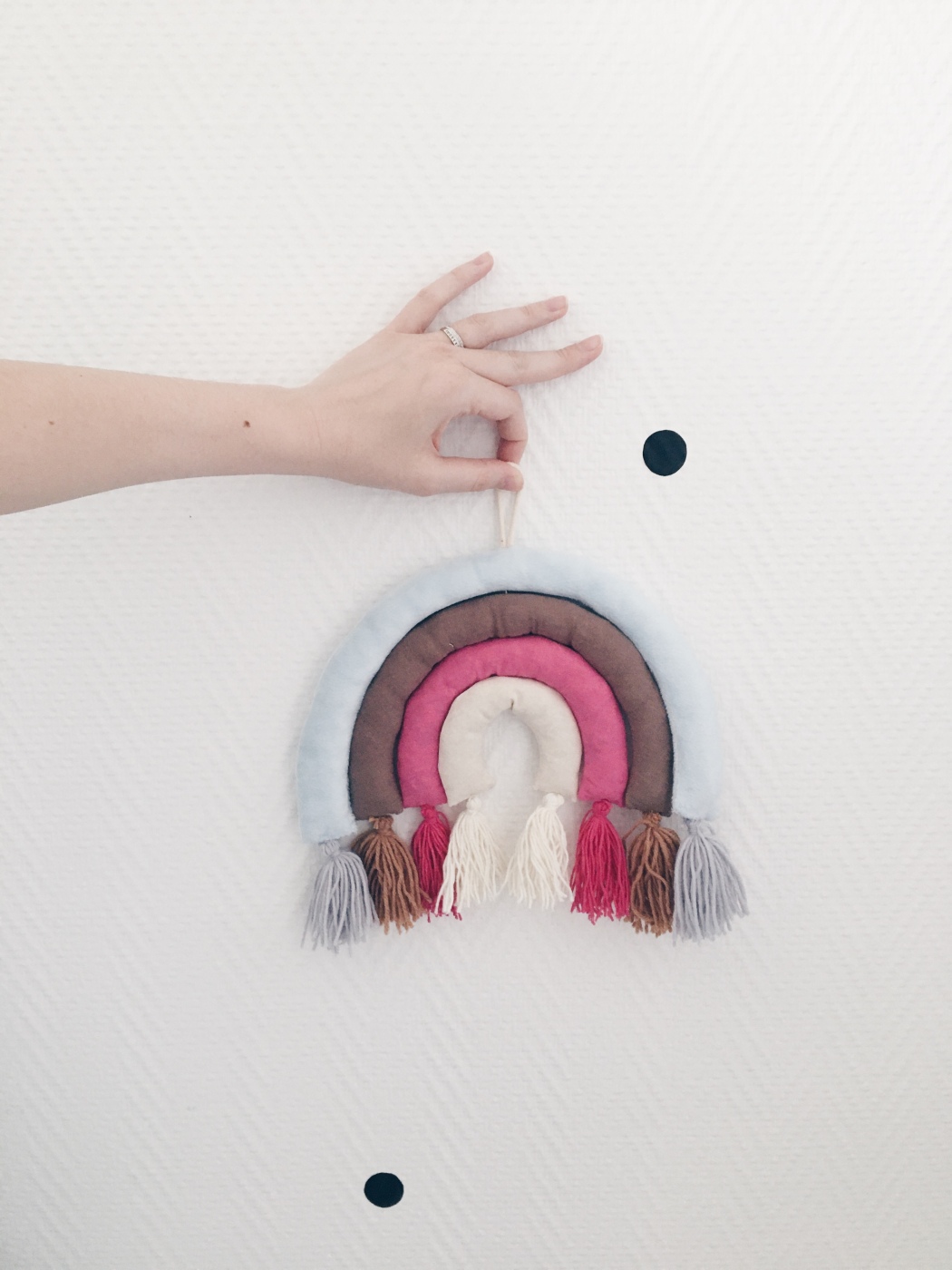 découvrez des idées de déco arc-en-ciel tendance pour illuminer chaque pièce de votre intérieur avec des couleurs vives et joyeuses. inspirez-vous pour une décoration originale et pleine de gaieté !