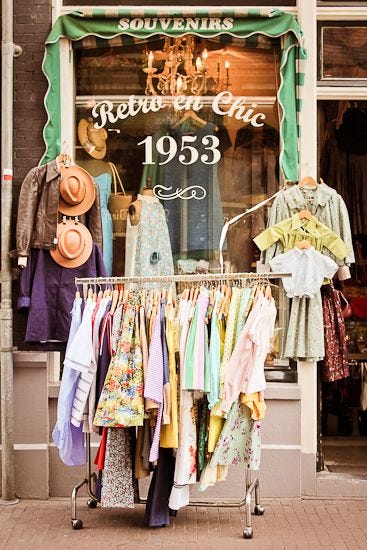 plongez dans l’univers vintage et rétro: mode, déco, objets de collection et idées pour un style authentique. guides, tendances et bonnes adresses.